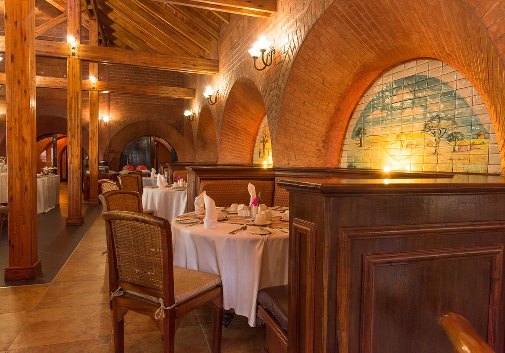 Restaurant & Bars
